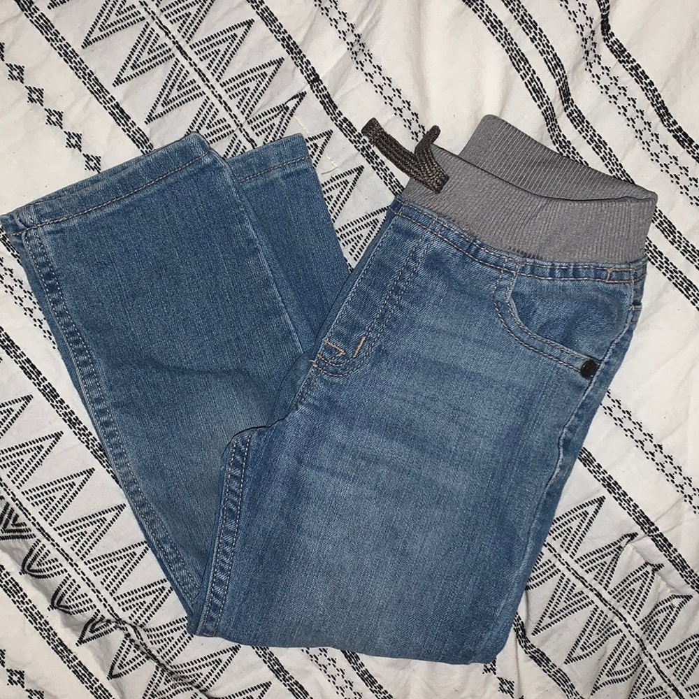 OKie Dokie Brand Size 5T Mid Washed Color Jeans Elastic Waist